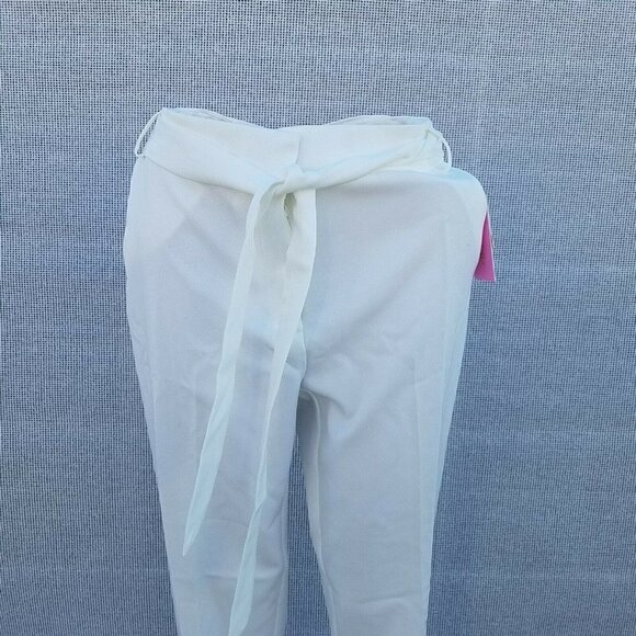 Women's Riley and Rae Dress Pants.  Size 2. - Picture 2 of 12